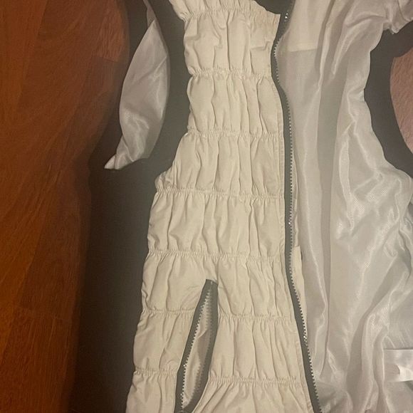 Calvin Klein zip up puffy vest - Picture 6 of 10